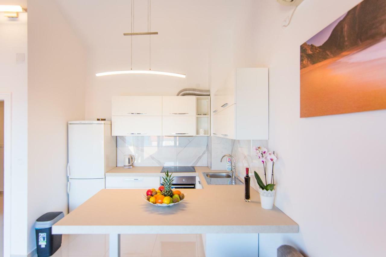Cirjak Apartments Biograd Na Moru Eksteriør billede