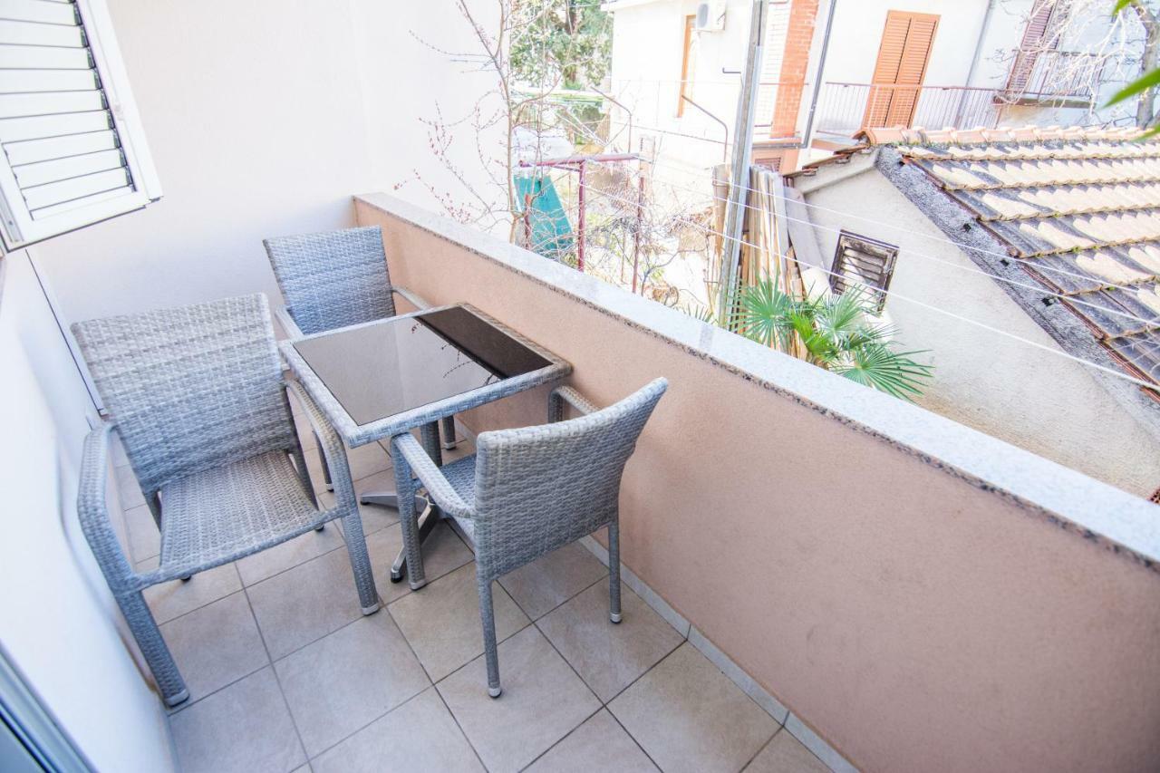 Cirjak Apartments Biograd Na Moru Eksteriør billede
