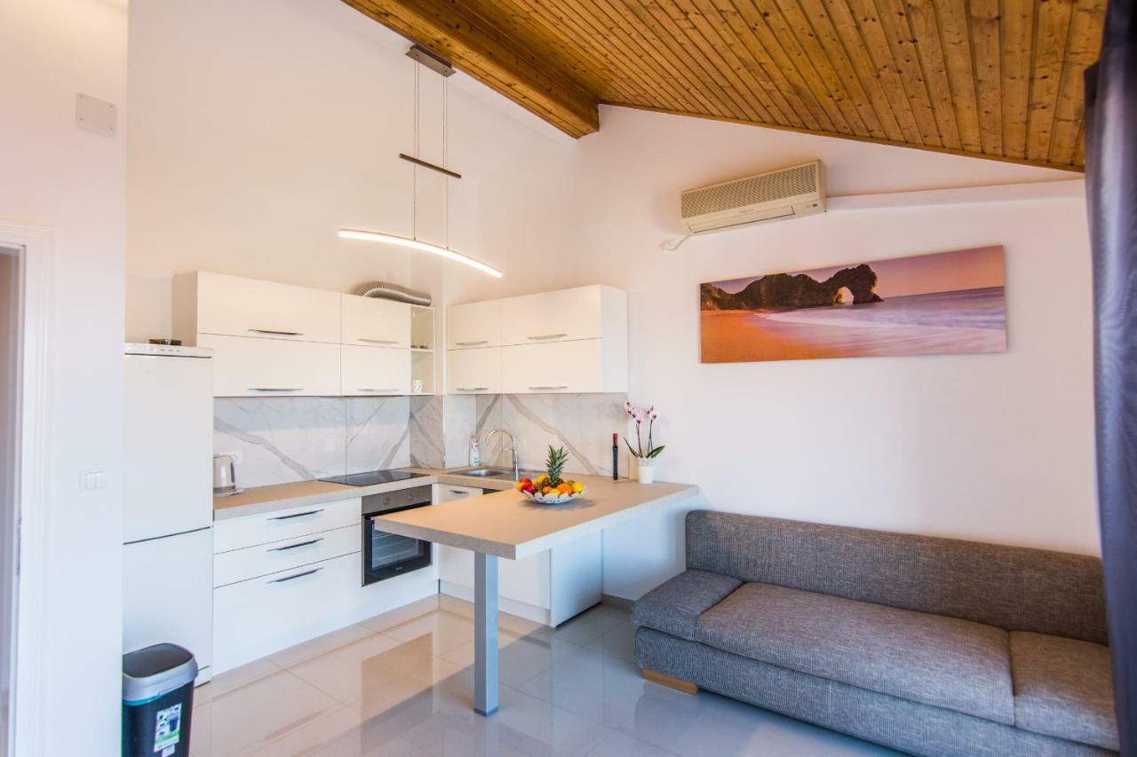 Cirjak Apartments Biograd Na Moru Eksteriør billede